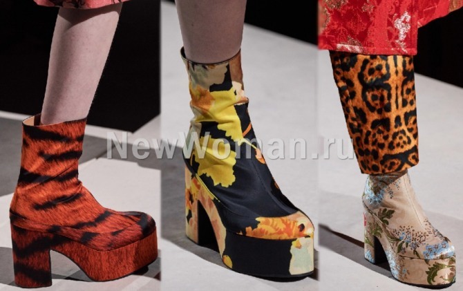 обувные женские тренды весна-лето 2020 от Dries Van Noten - принтованные ботильоны с рисунком на высокой платформе
