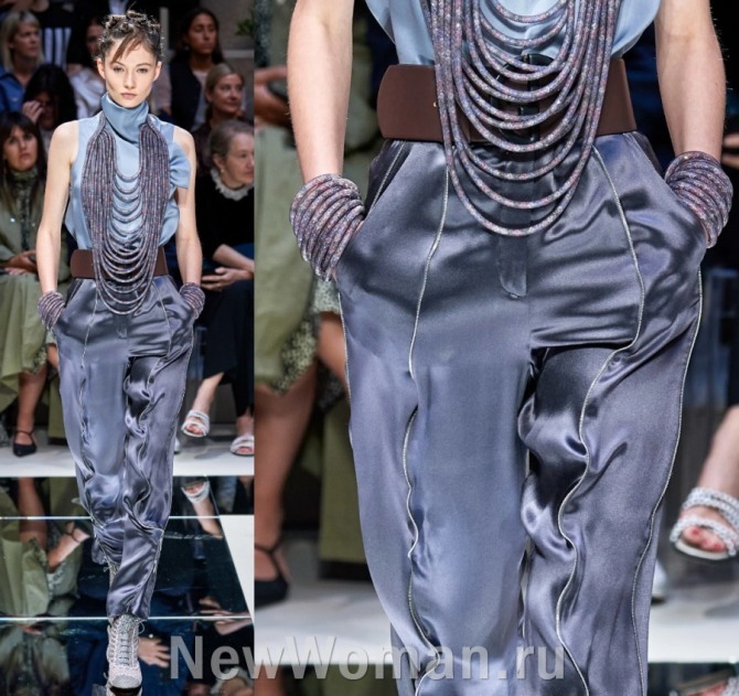 атласные женские брюки для вечернего выхода с топом и ожерельем - луки с модных показов весна-лето 2020