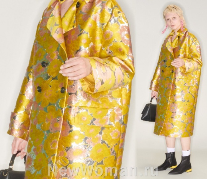 двубортное пальто-бочонок из желтого набивного шелка - из коллекции MSGM