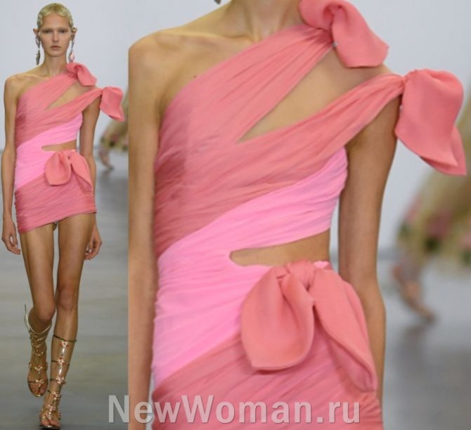 двухцветное летнее вечернее платье мини для девушки, мода 2023 года - в розовых тонах, с асимметричными вырезами на плечах и боках,с бантами.