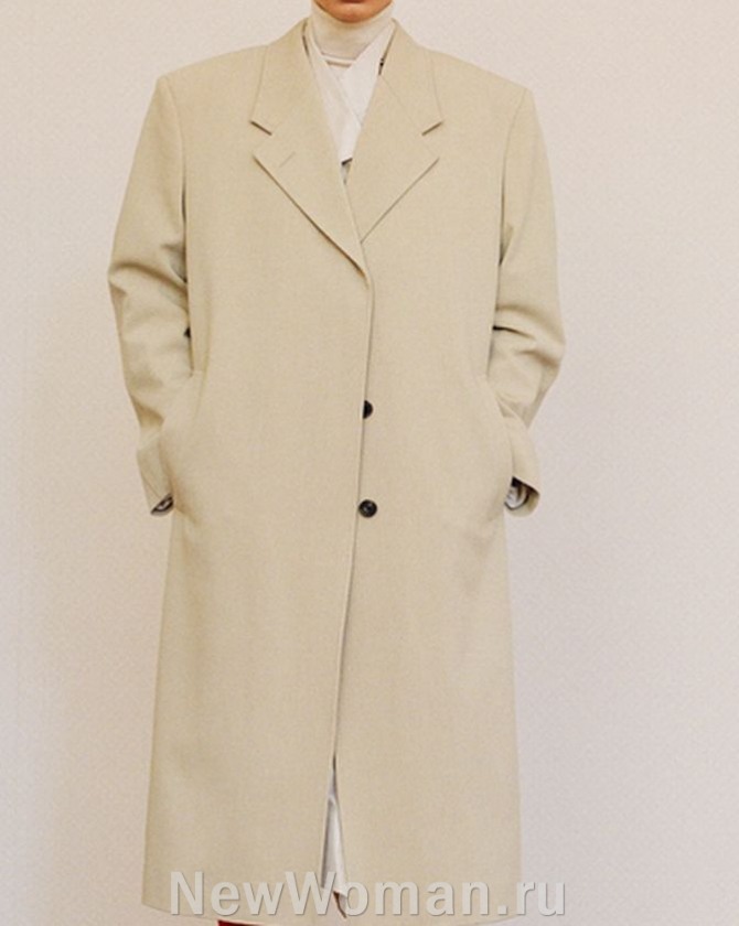 тренды женской пальтовой моды 2025, пальто в стиле тихая роскошь, женское пальто минималистического фасона