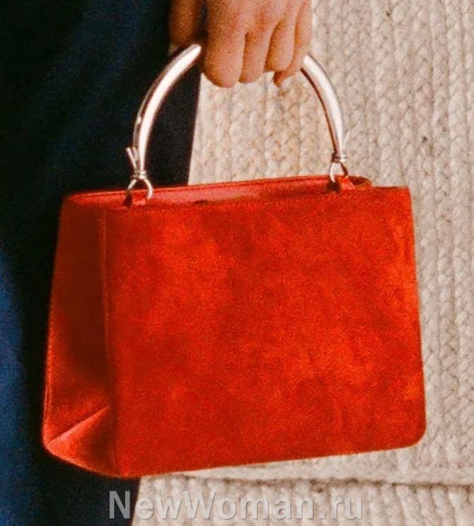 женская сумка из красного велюра, сумка с металлической ручкой